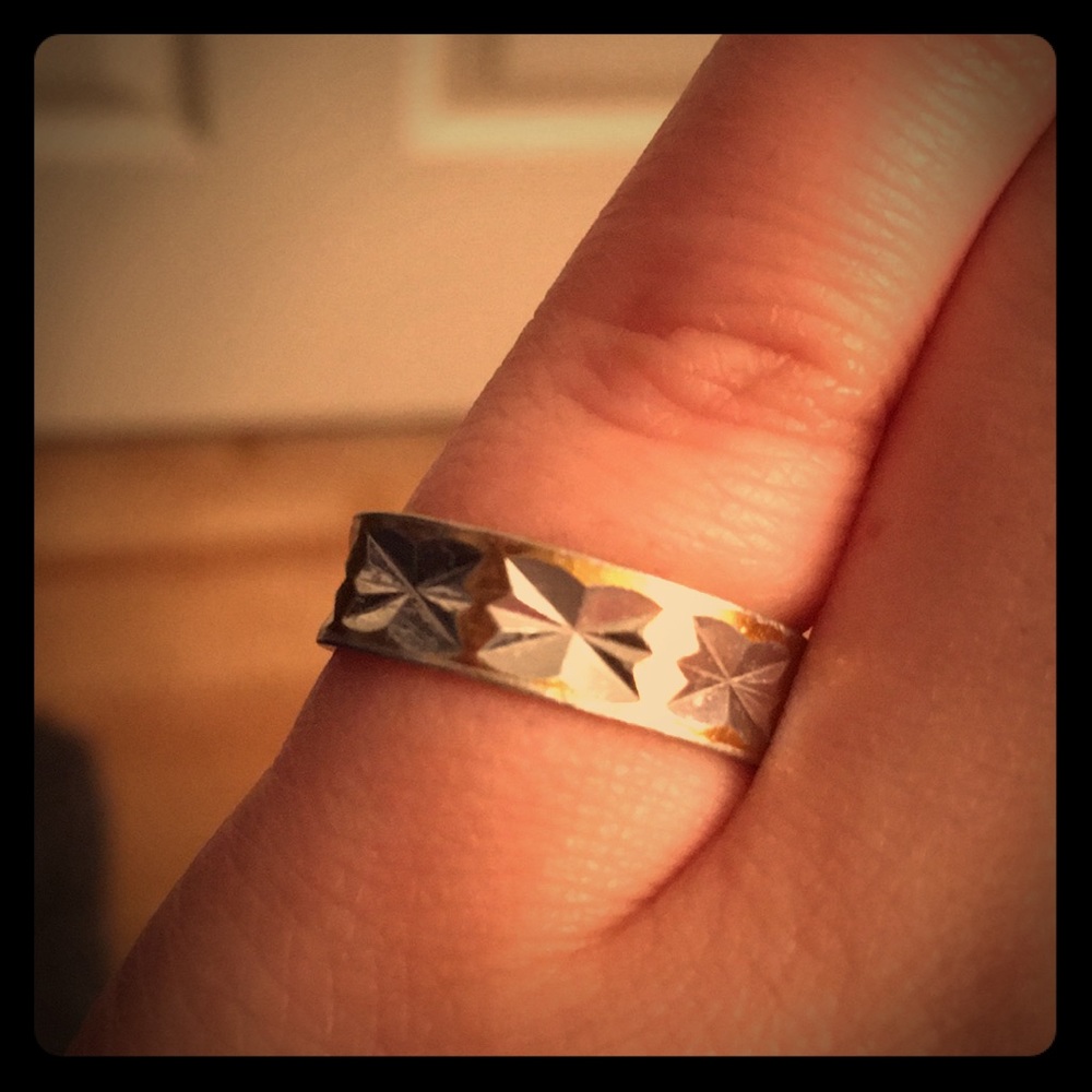 Silver & Gold Indented “Starburst” Design Ring